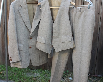 Mens Suit Jacket Pants Vest Three Piece Set Custom Tailored Cricketeer Capwells California Menswear Clothing Vintage 1960s 60s (CL0