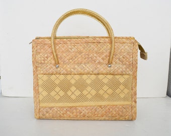 straw bag summer bag, vintage straw bag, vintage wicker ,