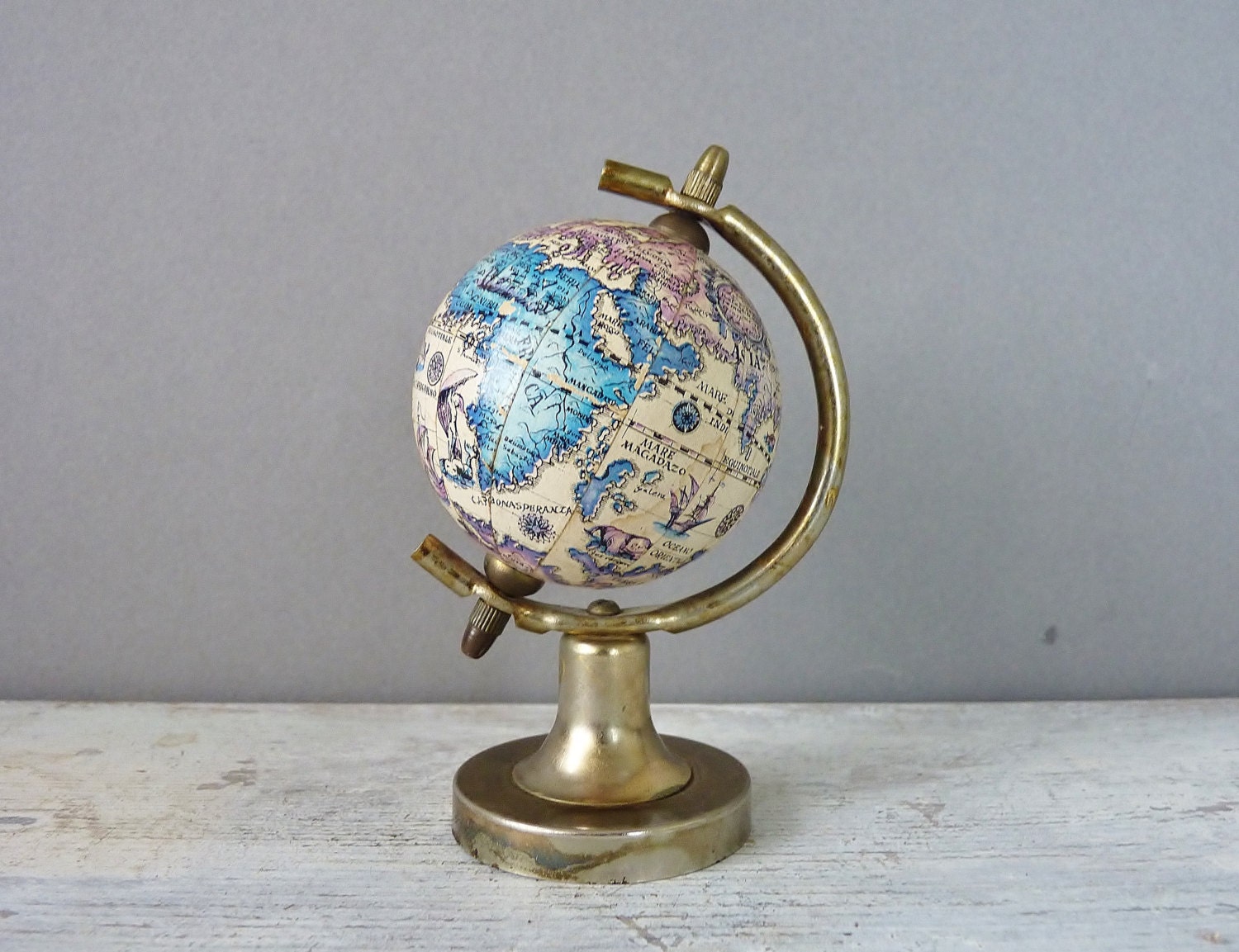 Vintage Mini Decorative World Globe Earth Spinning Metal