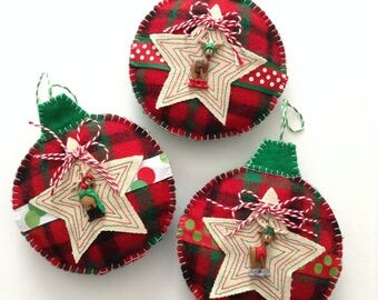 Reindeer Christmas Ornaments / Whimsical Xmas Reindeer Ornaments / Reindeer Xmas Decoration / Funny Colorful Reindeer Felt Decor / Set of 3