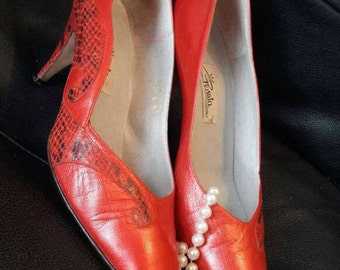 Vintage Penata shoes, Italian leather shoes, women's red 3 inch heels, ladies size 7 fashion shoes, snake skin pattern, in original box.