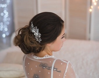 Bridal headpiece Bridal hair comb Wedding hair comb Pearl hair comb wedding headpiece wedding hair piece Bridal crown Hair accessory Unique