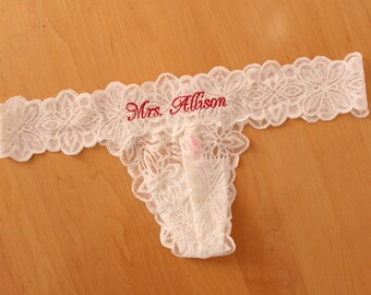 Wedding Mrs Panties, Bridal Lingerie,Bride Thongs, Wedding lingerie,Wedding gift, bachelorette Gift, Custom Name, White Lace, Canada VS