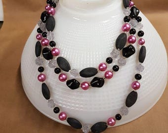 black and pink 3 strand necklace