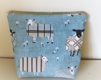 Sheep Make up Bag, Farmyard Make Up Bag, Sheep Cosmetics Bag, Farm Cosmetics Bag, Sheep Make Up Purse, Farmyard Makeup Purse, Sheep Bag