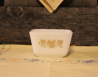 Sandalwood 501 Pyrex Refrigerator Dish Rare Hard To Find Free Shipping