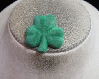 Vintage St Patricks Day Green Velvet Shamrock Pin