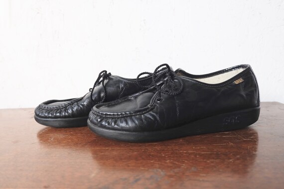 Vintage Black Leather Sas Shoes Platforms Granny 1970s