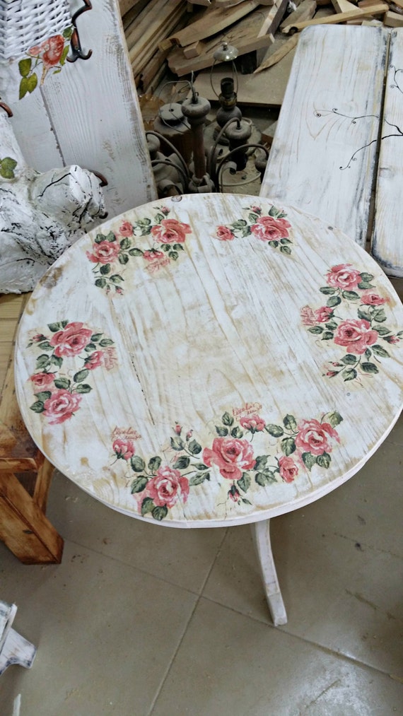 Items similar to Shabby chic table on Etsy