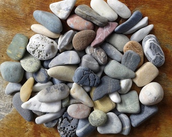 66 small beach stones 20-40mm. Different shapes and colors. Natural sea pebbles. Beach stones for various crafts and jewelry making.