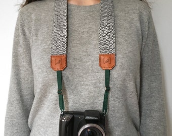 ETHNIC WHITE & BLACK camera strap