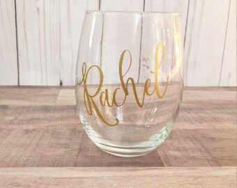 Personalized Gift // Wine Glasses Personalized // Wine Glass with Name // Personalized Bridesmaid Gift