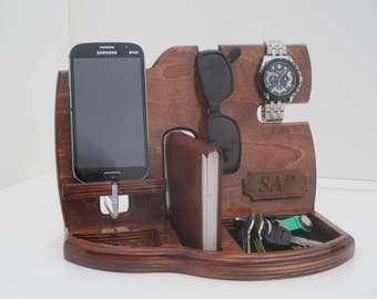 Personalized Men Gift, Wooden phone stand, Phone dock,Docking stating, iPhone charging station, Boyfriend gift, Valentines day gift, Men,Man