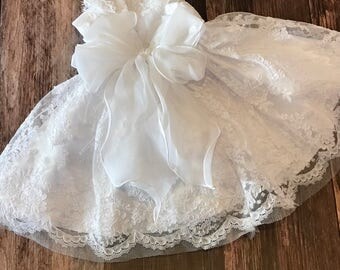 Couture Lace Baby Girl Baptism Dress or Flower Girl Dress / Baptism Dress / Big Bow Dress / Christening Dress / Flower Girl / Baby Girl Lace