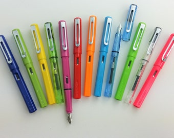 JINHAO 599a Fountain Pen with Fine Nib. 12 Colours to Choose from plus 2 free Black Ink Cartridges