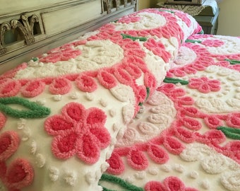 Vintage Chenille Bedspread - Pink Flowers - Full or Queen Coverlet - Blanket - Cotton Spread - Vintage Bedding