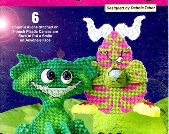 Plastic Canvas Pattern Leaflet - Grizzly Gang - Needlecraft Shop 842771
