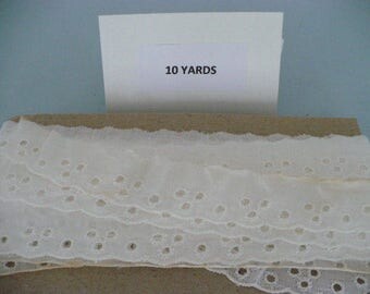10 Yards Vintage White Eyelet Lace Trim