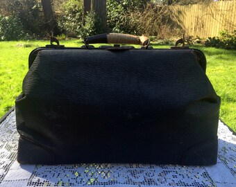 Leather Doctor Bag/Leather Valise/Antique Doctor Bag/Distressed Leather/Steampunk Bag/Black Cowhide Bag/17"x8.5"x10"/Old Medicine Kit