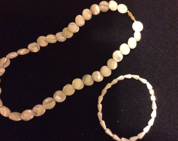 16" Shell Necklace and 7" Shell Bracelet Set