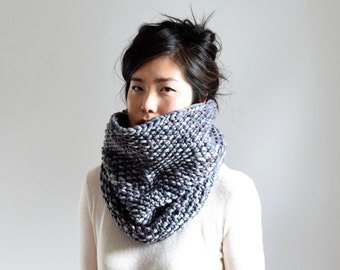 Chunky Knit Cowl Scarf, Merino Wool Scarf, Unisex Scarf, Knit Accessories