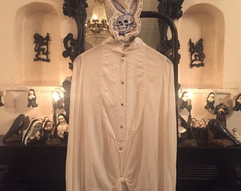 Michel Berandi Designer dress shirt "Pirate Love"shirt made to order menswear Neo Romantic shirt Louis XIV Chemise Blanche et Têtes de Mort