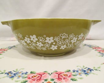 Pyrex Crazy Daisy 444 Mixing Bowl 4 Quart with Cinderella Handles