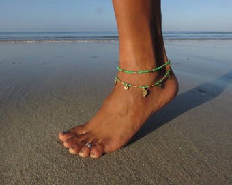 Double-rowed ankle bracelet with pearls and brass spirals