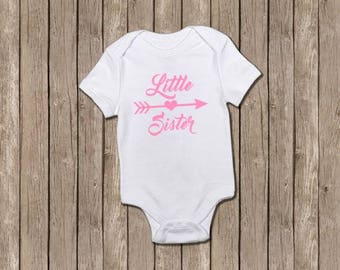 Little Sister Onesie / baby girl onesie / personalized onesie / sister bodysuit / baby shower gift / personalized gift / little sister shirt