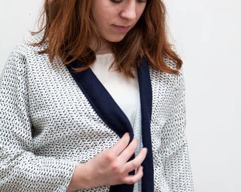 Veste courte Kimono oversize Imprimé noir et blanc coton et laine tissu vintage fait main taille unique