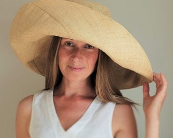 Large brim fold up straw hat