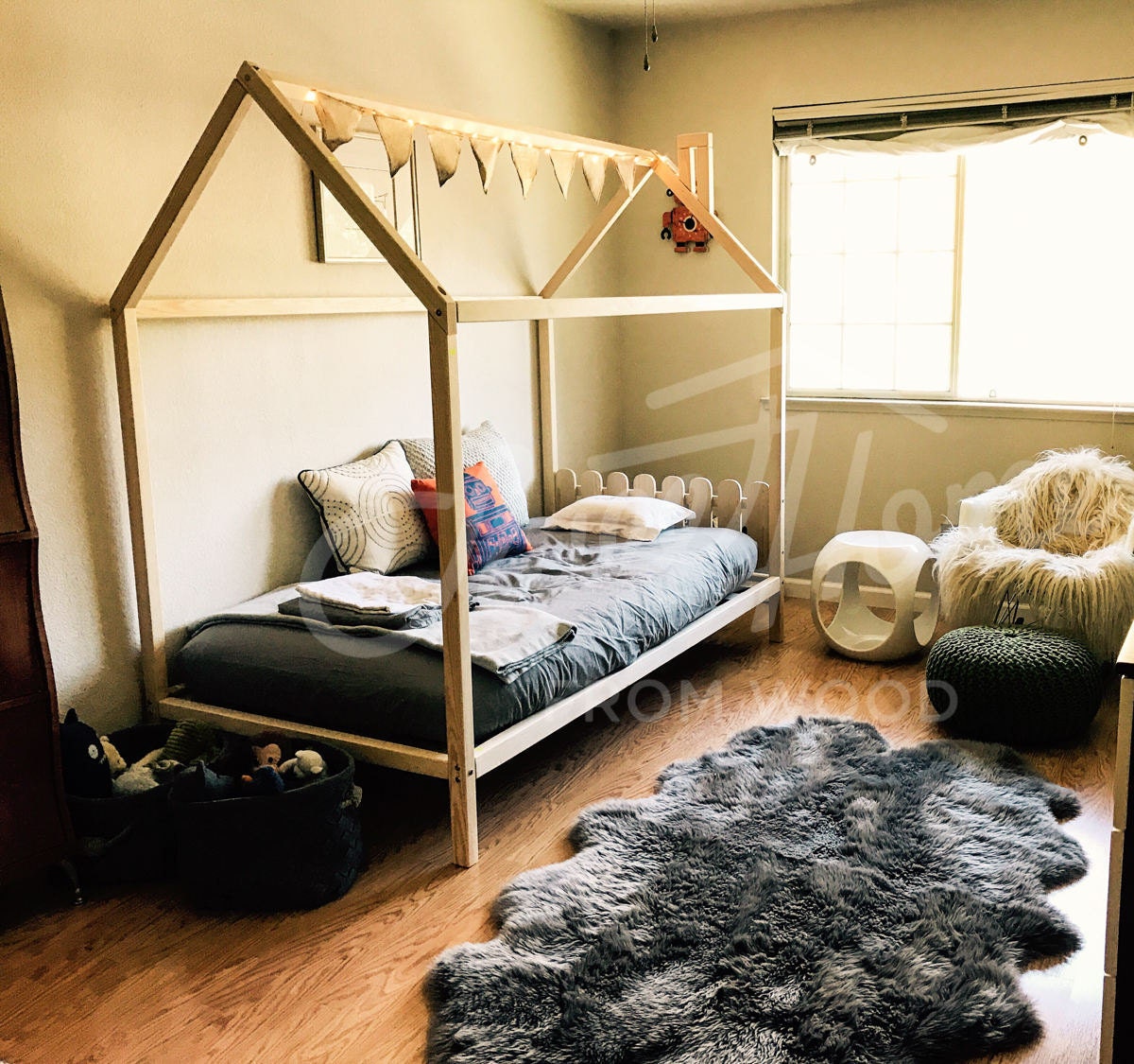 Twin size house bed Kids nursery bed bunk bed Montessori