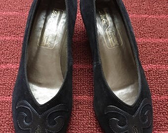 Vintage Yugoslavian Suede Wedge Heel Pumps