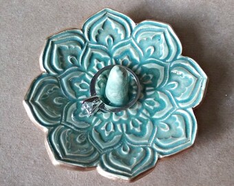 Ceramic Lotus Ring Holder Sea Green edged in gold