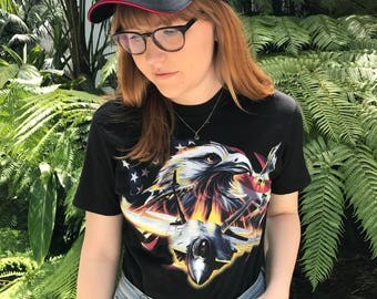 Birds of Prey F-22 Raptor Fighter Jet American Flag Unisex Tee