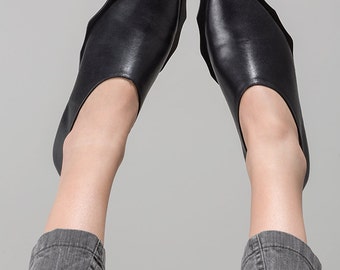 Derby shoes ~Handmade Shoes~ Black Leather Boots~ Black Leather Shoes~ Womens Shoes~ Black Leather flats~ Designer Shoes~ Leather Oxfords