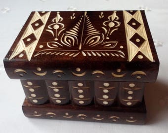 Puzzle box jewelry box new beautiful special handcarved wooden secret magic brain teaser storage box, professional design treasure challenge
