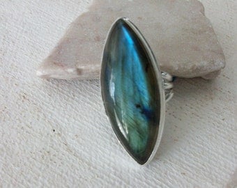 Large Labradorite Ring/Sterling Silver Labradorite Rings/Blue Flash Labradorite Ring/Genuine Labradorite Ring/High Blue Flash Stone/R0008