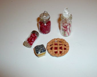Dollhouse Miniature Food Pie Candy Jars Blueberries Collectible Miniatures
