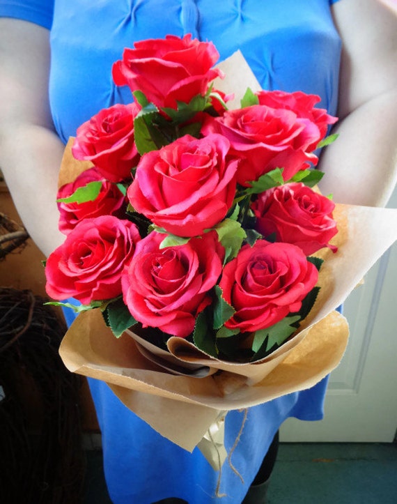 Red rose bouquet artificial red roses presentation bouquet
