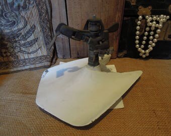 Vintage Lawn Sprinkler / White Cast Metal Base / Mid Century Modern / Metal Oscillating Lawn Sprinkler