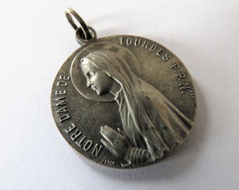 ANCIENNE MEDAILLE RELIGIEUSE NOTRE DAME DE ROCAMADOUR (46) 16mm 1.8gr