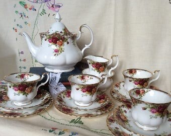 2 1/4 pint Teapot Royal Albert Old country roses 21 piece Set-teapot, 6 teacup trios-milk jug-& sugar bowl-, gift for her, wedding,
