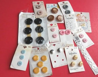 Vintage buttons lot