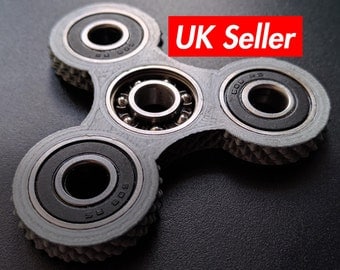 Fidget spinner toy - knurled edges - choice of colours / edc / stress toy / tri spinner KNU