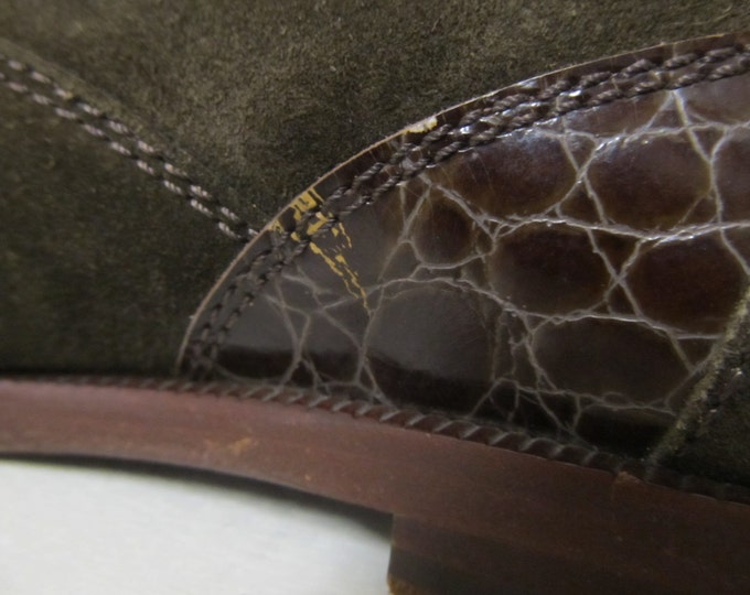 Vintage Italian leather shoes, Vittorio Virgili dark green suede mens dress shoes, Italian mens fashion, EU size 41, incl wooden shoelasts