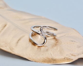 spiral ring rhodium dipped ring modern jewelry fashion statements hand accessories - Hippie Wedding Rings spiral ring rhodium dipped ring modern jewelry fashion statements hand accessories - Hippie Wedding Rings