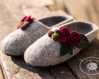 Gift|for|her gift|for|mom House Shoes Felted Wool Slippers Woolen Clogs Felted Slippers Felted Clogs Felt slippers Felted Flowers