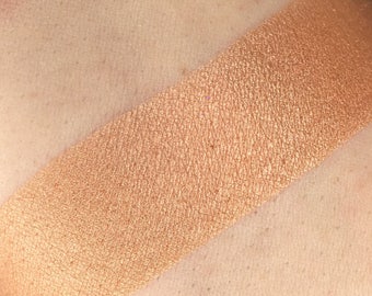 Champagne Dreams - Champagne All Natural Vegan Highlighter / Illuminator for Face and Body Mineral Makeup