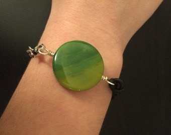Green stone leather knotted bracelet